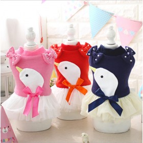Petstyle autumn and winter new childish little swan yarn yarn skirt Teddy pet dog autumn and winter clothes