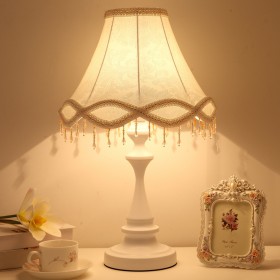 Table lamp bedroom bedside lamp European retro hotel study Nordic minimalist modern