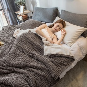 Autumn and winter chenille knitted lamb down blanket solid color sofa cover blanket shawl thickened double warm quilt cover blanket