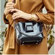 New Korean version of oil wax leather large capacity chain square buckle bag shoulder messenger leather female bag wild small square bag